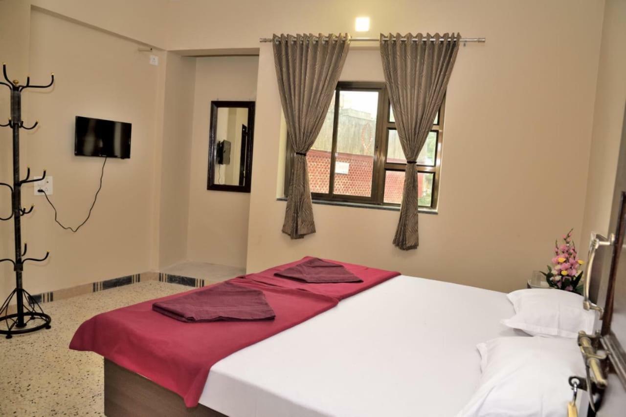 Hotel Mandarin Mapusa Eksteriør bilde